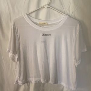 •L.A. Hearts• Be Different Crop Tee